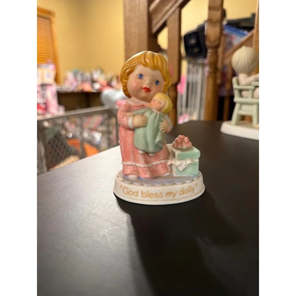 Avon figurine
